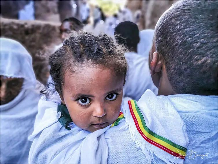 Éthiopie : éthiopie nord, lalibela, religion, fêtes religieuses, photos prises au smartphone, portraits, enfants, photos prises au smartphone, photo 78 d’Olivier Bourguet