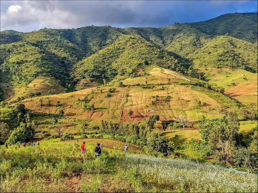 Éthiopie sud, voyage d'auteur décembre 2024 : photos au smartphone, paysages, trekkeurs, Vallée de l'Omo, photo 14 d’Olivier Bourguet