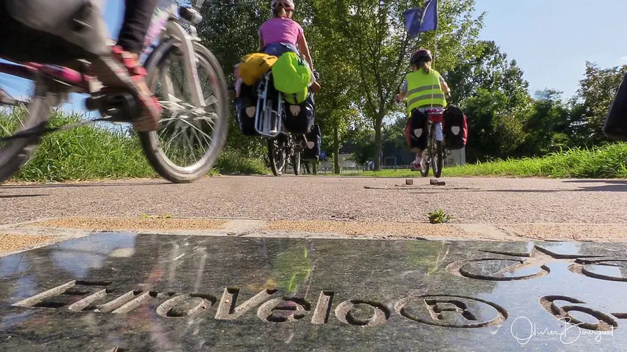 EuroVélo 6 : hongrie, vélo, enfants, photo 24 d’Olivier Bourguet